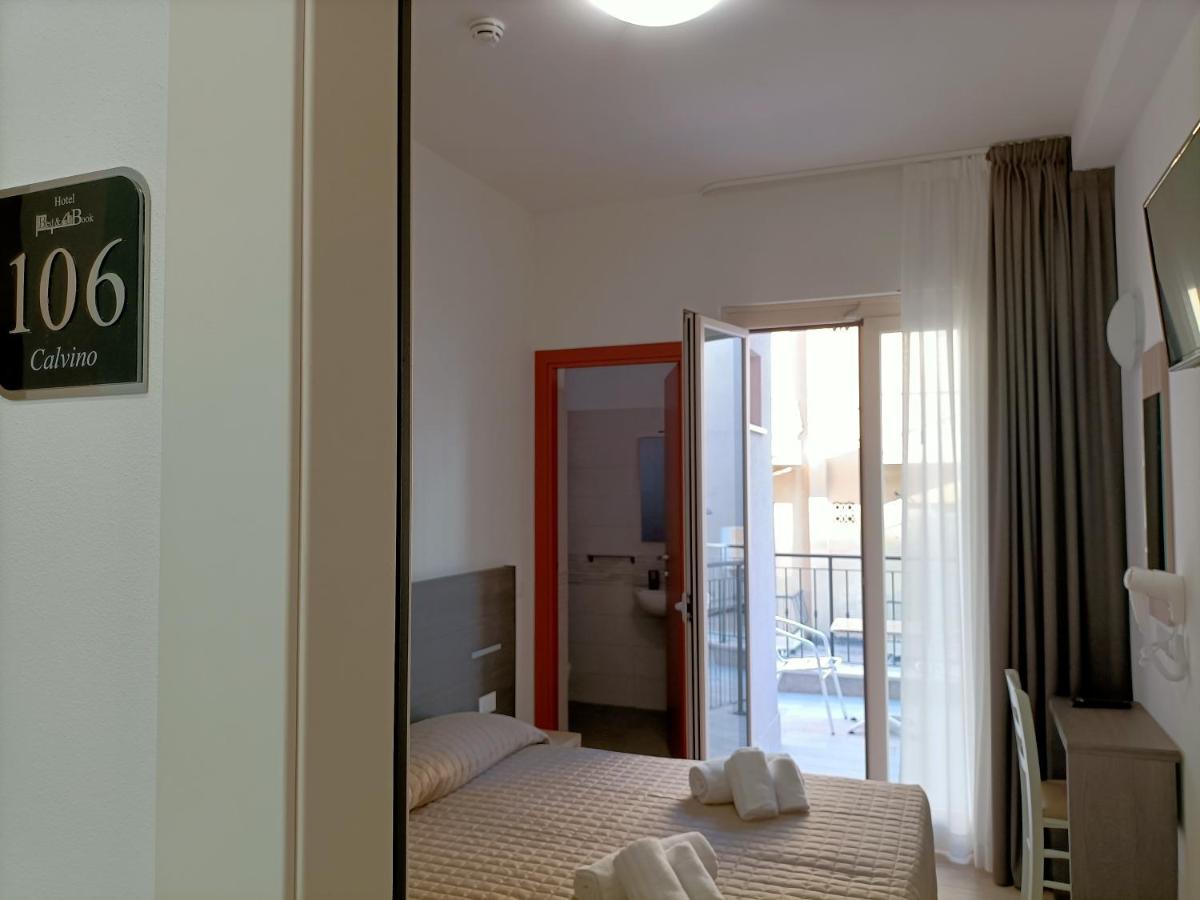 Hotel Bed & Book 里米尼 外观 照片